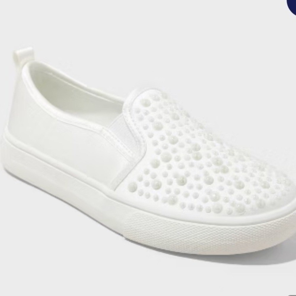 Cat Jack White Pearl Embellished Bridal‎ Slip On Sneakers Women 7/Kids 5 NWOB